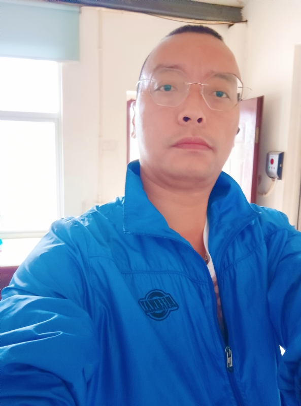 通海混混的第一张照片--通海闪婚服务中心